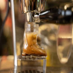 1 Schnapsglas In Ski Form Mit Bindung Und Umhängeband Der Absolute Hingucker -Optimal Weinglas Geschäft 0c45ff13eed3aec9b947135106816bba