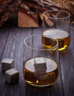 Echos 4er Whisky Steine Set Aus Granit | Wieder Verwendbar | Im Hochwertigem Stoffbeutel | -Optimal Weinglas Geschäft 219bb78da1e6b8272ee881864eda4b44