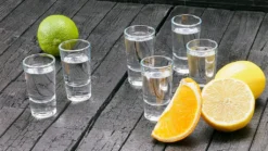 SCHLOSSEREI BAYERWALD Schnapsgläser Set 6 Stück Je 28 Ml - Shotgläser Wodka Schnaps Tequila Grappa - Transparent 7 Cm Höhe -Optimal Weinglas Geschäft 4d4af5897bc9c271376842474812dc0f