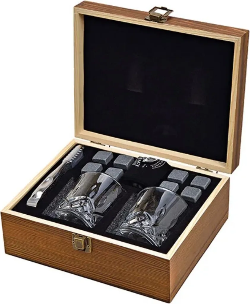Whisky Geschenkset Nicht Nur Für Whisky Liebhaber:innen, 8 Granit Whisky Steine, 2 Whiskygläser, Eiswürfelzange Und Samtbeutel In Toller Holz Geschenkbox. Neidfaktor Inclusive 4 Whisky Geschenkset Nicht Nur Für Whisky Liebhaber:innen, 8 Granit Whisky Steine, 2 Whiskygläser, Eiswürfelzange Und Samtbeutel In Toller Holz Geschenkbox. Neidfaktor Inclusive – Bild 2