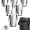 Outdoor Saxx® - 8-Teiliges Edelstahl-Becher Set, 6 Unzerbrechliche Schnaps-Becher, Schnaps-Gläser Aus Metall, Metall-Becher Mit Einfüll-Trichter Und Leder-Tasche, Ideales Flachmann-Zubehör -Optimal Weinglas Geschäft b2d84dd5e63c87163d09d2e35709c332